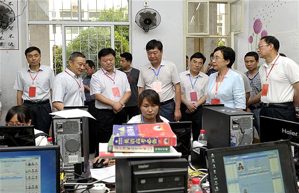 陈星：确保今年高考工作取得圆满成功
