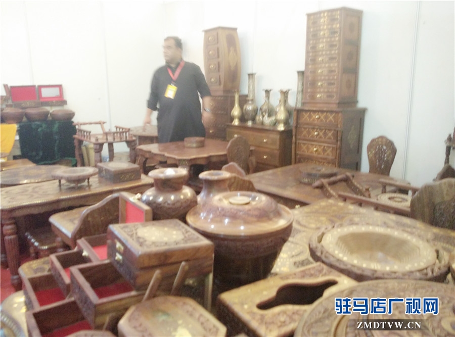 农洽会上的境外客商 图片拍摄：苏莎