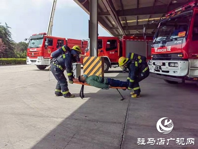 驻马店消防救援支队高新区消防救援大队开展大跨度空间灭火救援实战化模拟演练