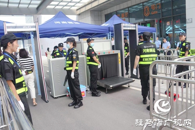 幕后英雄：无怨无悔护航盛会举办