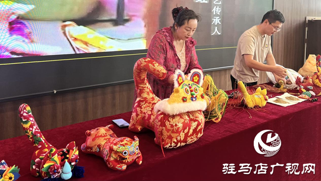 驻马店实验小学：巧手做香囊 非遗润童心