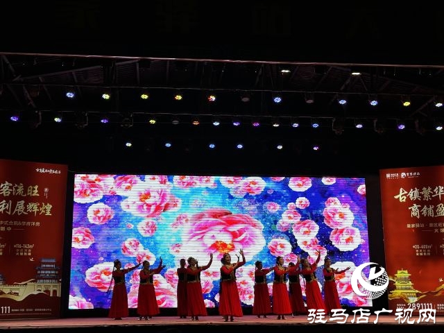 歌声嘹亮颂党恩 金色年华合唱团庆七一演出精彩纷呈