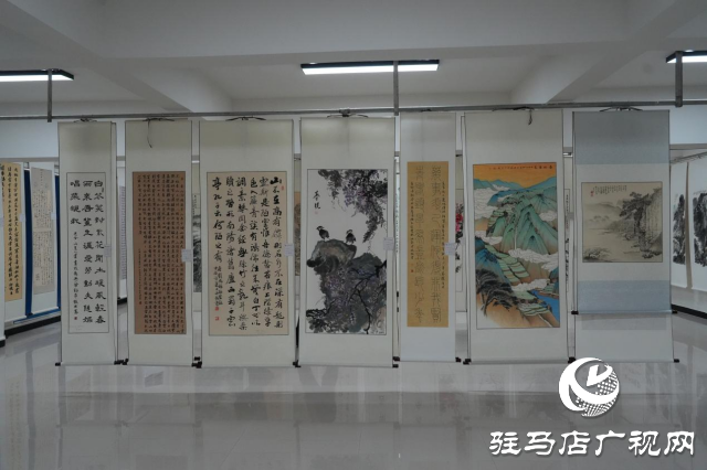 2024驻马店市驿城区庆祝“七一”建党节书画精品展启幕