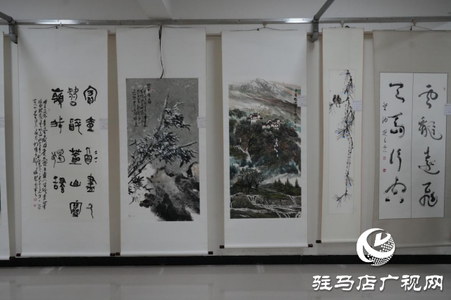 2024驻马店市驿城区庆祝“七一”建党节书画精品展启幕