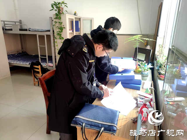 驻马店市城乡一体化示范区市场监管分局：深入医院制氧中心 拧紧压力容器“安全阀”