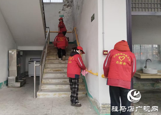 驿城区沙河店镇：以雷锋精神为笔 绘敬老院温暖画卷