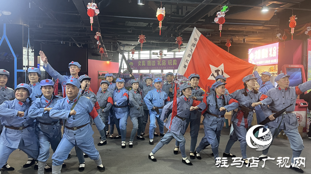 驿城区：文化惠民下基层点亮群众生活