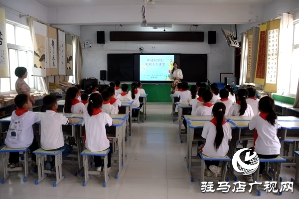驻马店幼儿师范高等专科学校赴遂平开展帮扶活动