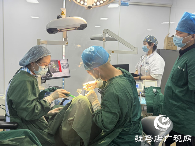  驻马店开启口腔种植“机器人时代” 首台5G动态种植导航机器人落户驿城区