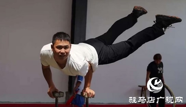 冰火淬炼 匠心传承:徐永威的杂技传承之路