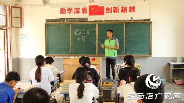  新蔡县佛阁寺镇：禁毒宣传进校园 护航成长育未来