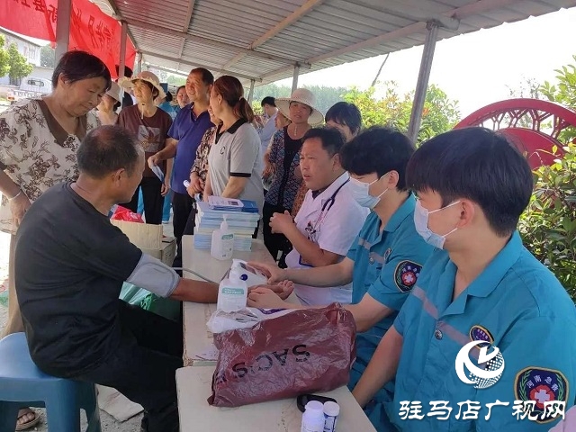 新蔡县开展“健康天中行 大医献爱心”文明实践活动