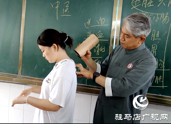  遂平县:中医文化进校园 弘扬国粹助成长