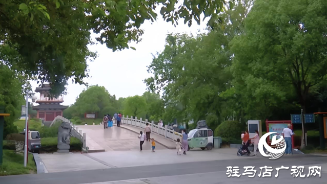  绿意成荫享清凉  置地公园绘就夏日休闲图景