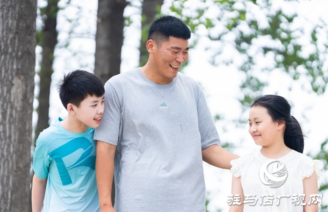  从冰河到暖阳：张军伟救人义举，绘就军民鱼水“亲情画卷