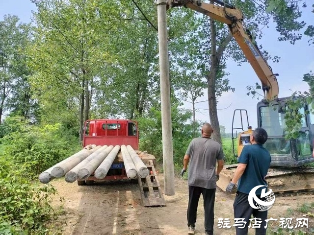 新蔡县佛阁寺镇：村民自筹资金 解决抗旱难题