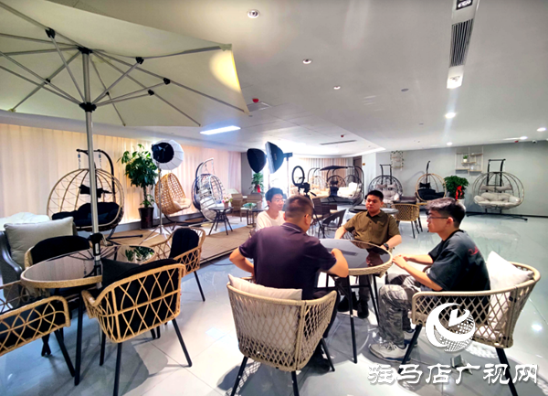 平舆电商大厦：内陆农业县的全球贸易新引擎