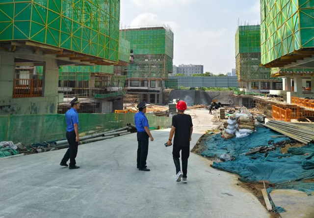 驻马店市城乡一体化示范区城管局：严抓严管筑防线 扬尘治理显成效