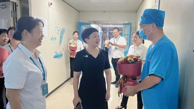  8.19医师节|驻马店市中医院以花为礼，致敬每一份“医”路坚守