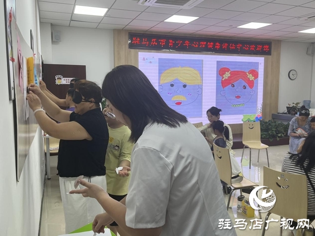 驻马店“小手牵大手”亲子营：用游戏让孩子与家长心贴心