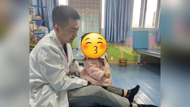  驻马店市第一人民医院：一面锦旗一份信赖，见证特殊儿童的成长蜕变