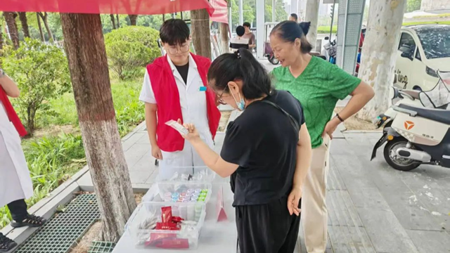 驻马店市中医院开展第九个“全国残疾预防日”宣传义诊活动