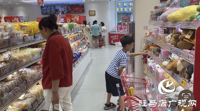 零食店成年轻人消费新宠