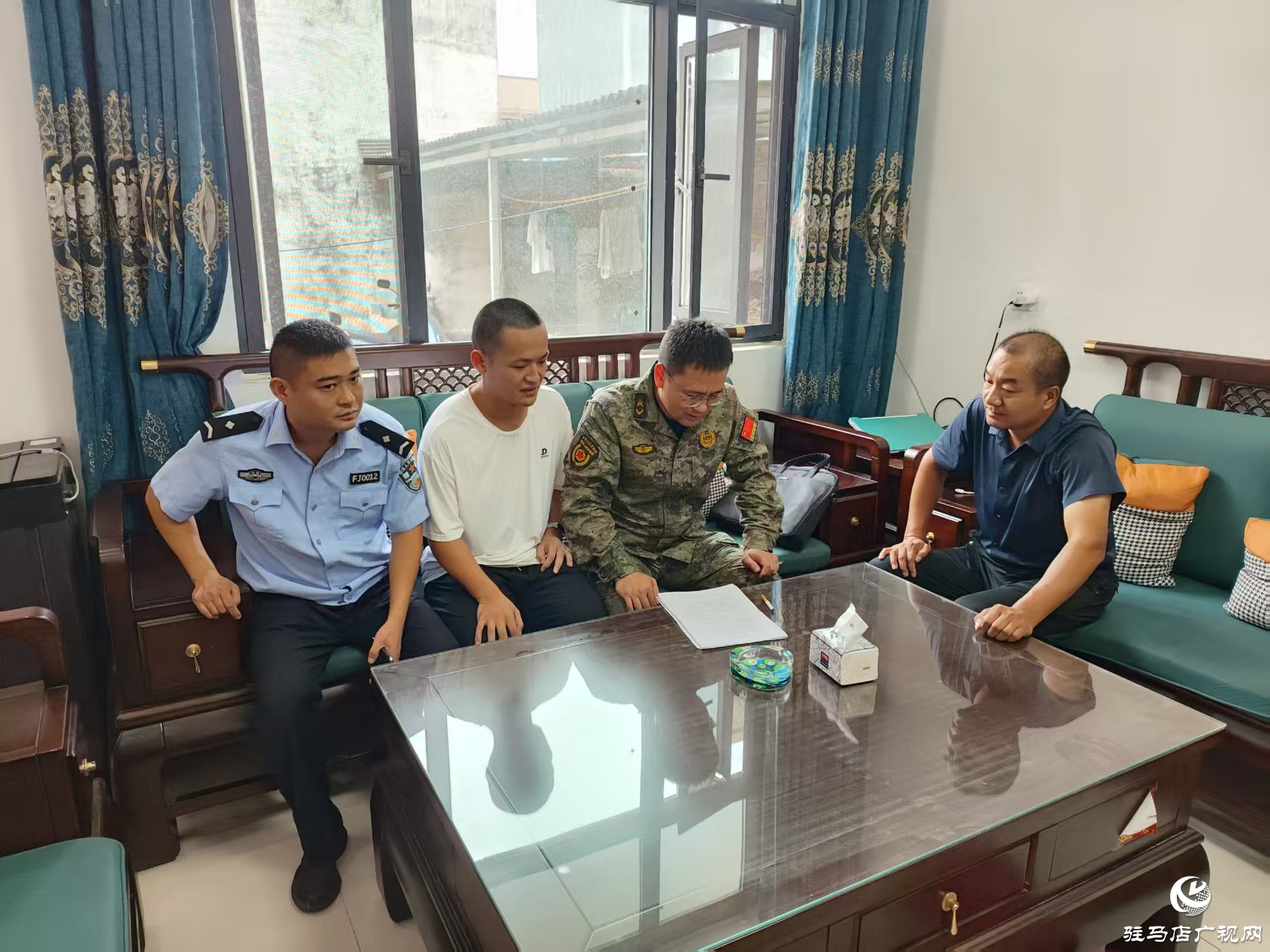 平舆县射桥镇：入户访民情 征兵暖人心