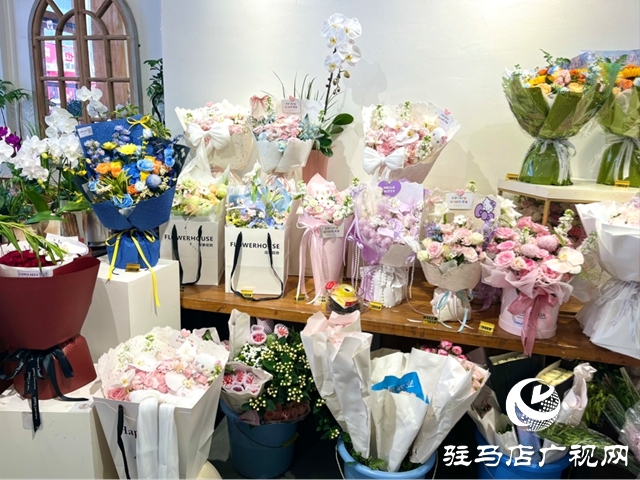七夕将至“浪漫经济”升温 黄金鲜花热销折射消费新意