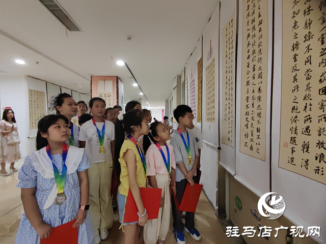 “翰林新星杯”获奖书画展圆满落幕