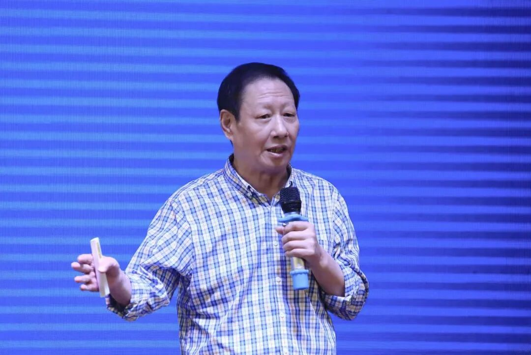 守护师者心灵 助力教育前行——驻马店第二实验小学举行教师心理健康专题讲座