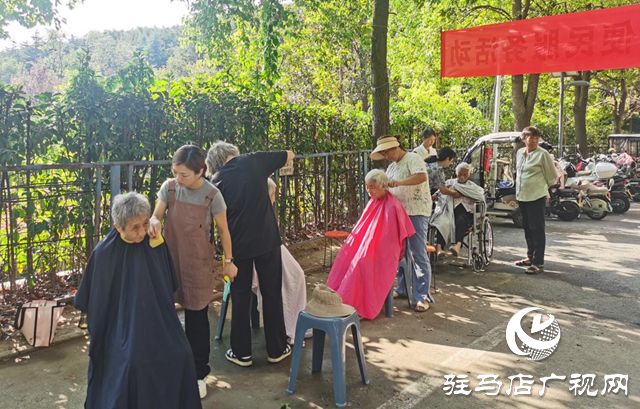 党建联建献爱心 便民服务暖人心
