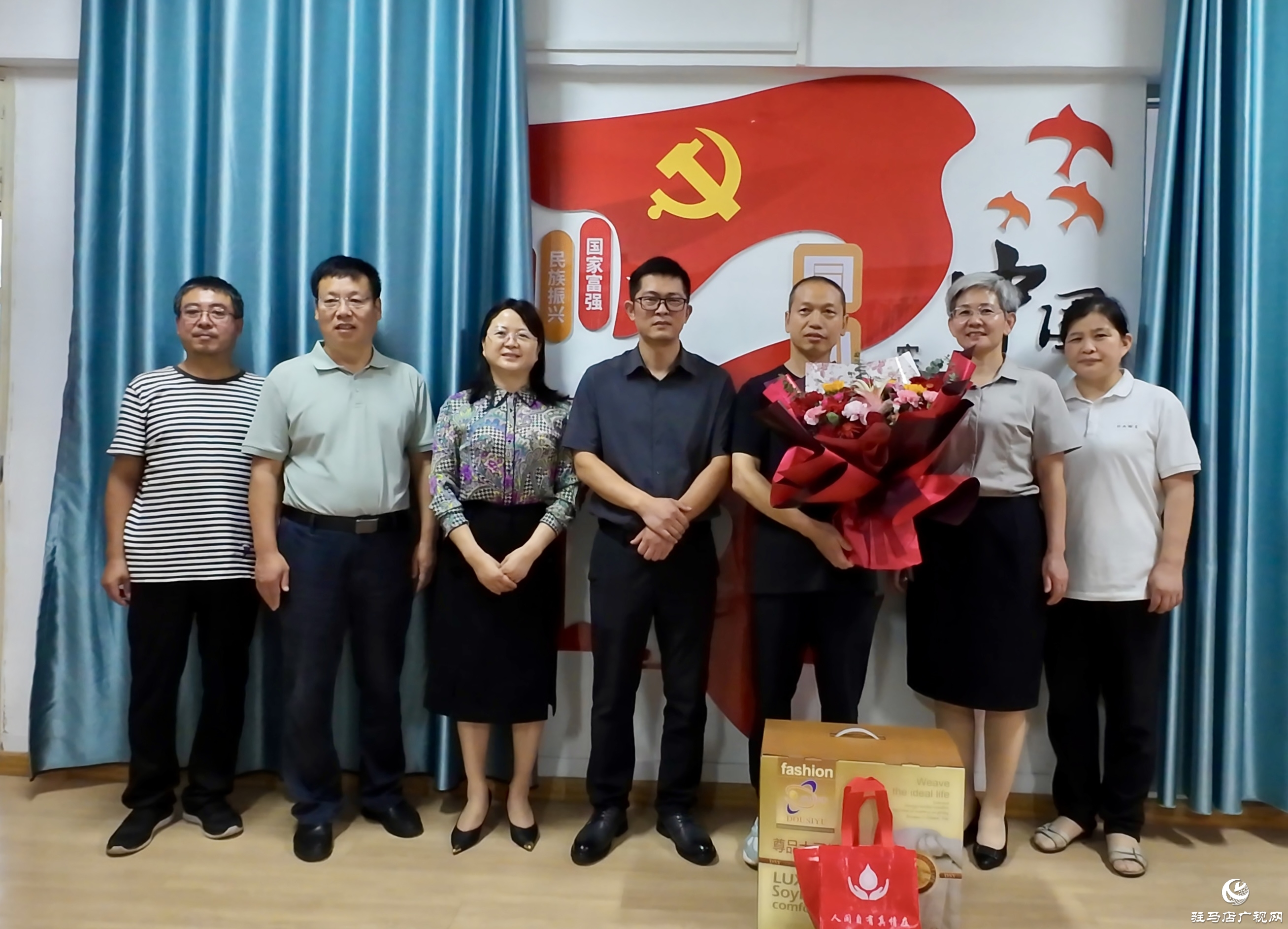 致敬“热血园丁”!正阳县教师节慰问无偿献血教育工作者