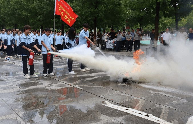 防灾减灾，消防演练在行动 ——驻马店职业技术学院保卫处举办2025级新生消防安全培训