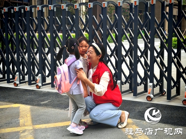 【育见新力量】平舆县第四幼儿园副园长张春焕：28年幼教坚守 以爱与奉献点亮童心