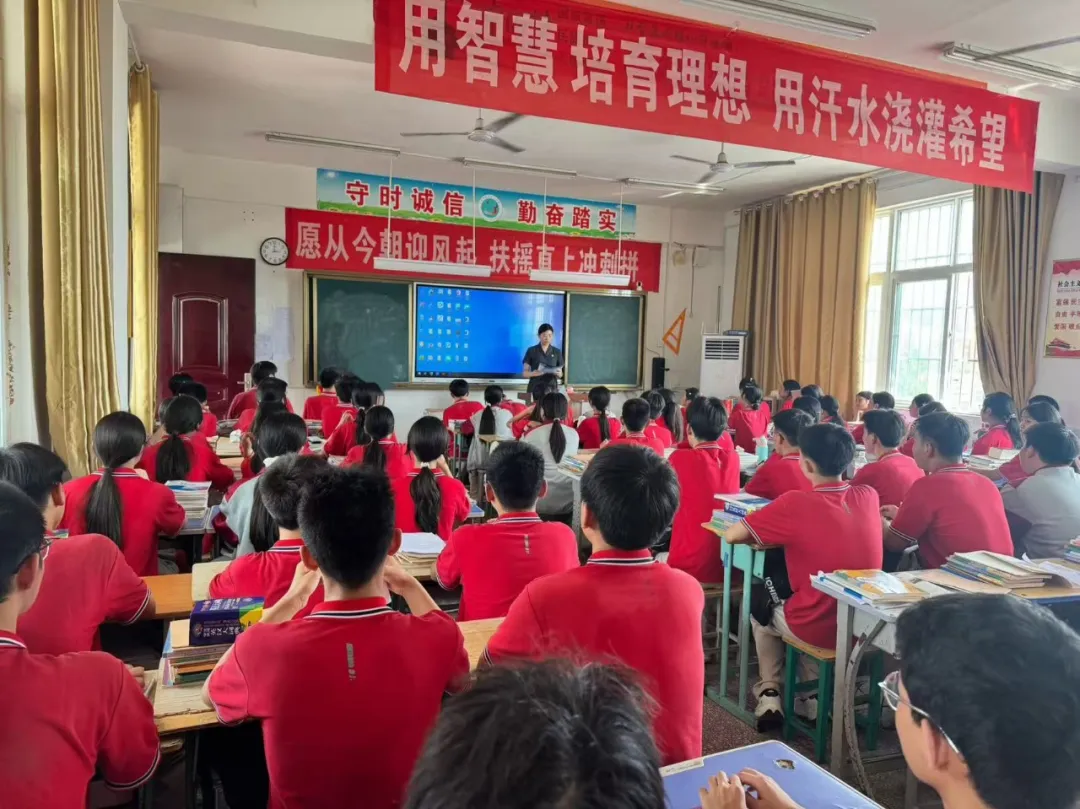驿城区法院：织密校园反诈网 普法宣传进课堂